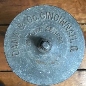 Jan. 25, 1898. Dana & Co.
Vintage Ice Cream Maker
Rare Antique ice cream maker.